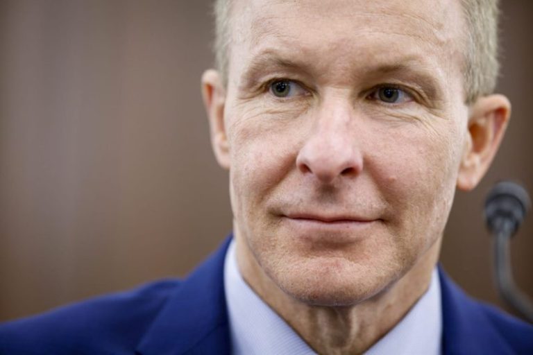 United CEO expresses ‘renewed confidence’ in Boeing after meeting with new leader