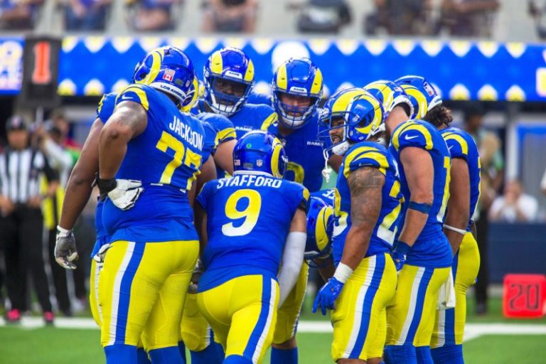 Why the LA Rams are worth $2 billion more than the LA Chargers