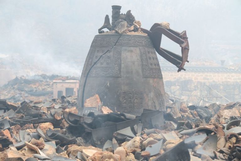 Firefighting pilot killed in helicopter crash as South Korea battles ‘unprecedented’ wildfires